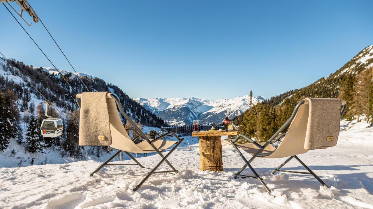 Hotel Carlina By Les Etincelles La Plagne Exterior photo